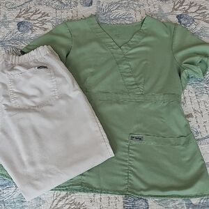 Grey's Anatomy Green and White Scrub Set